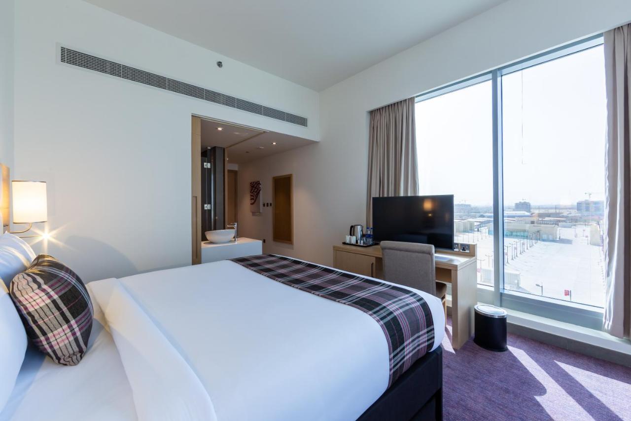 Premier Inn Dubai Dragon Mart Экстерьер фото